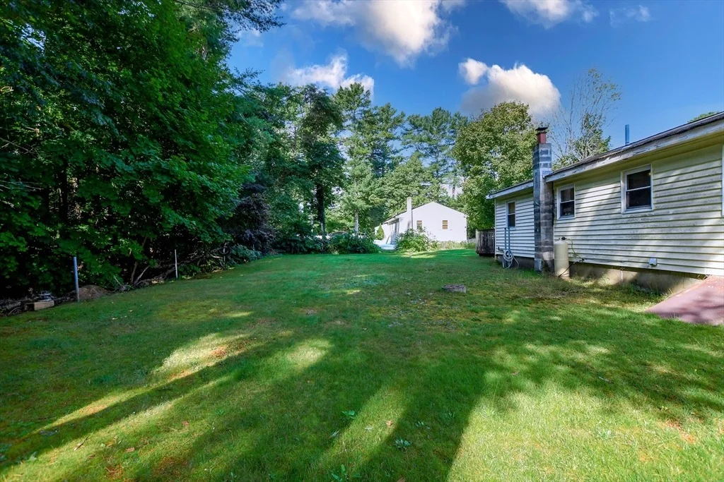 Photo of 9 White Pine Ave