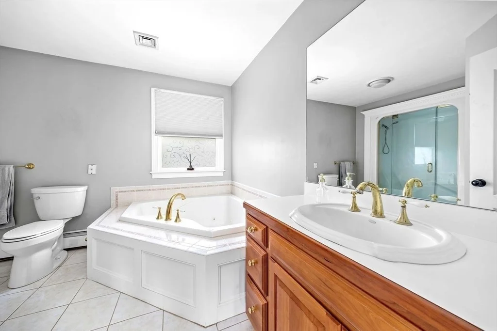 Photo of 17 Maplewood Dr
