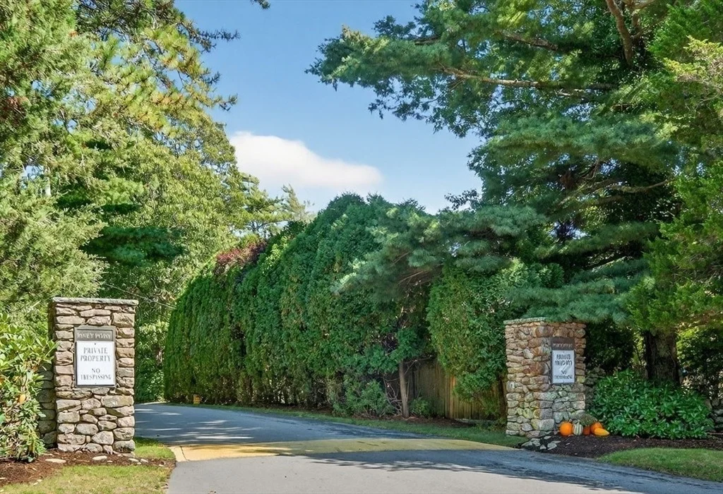 Photo of 91 Piney Point Rd