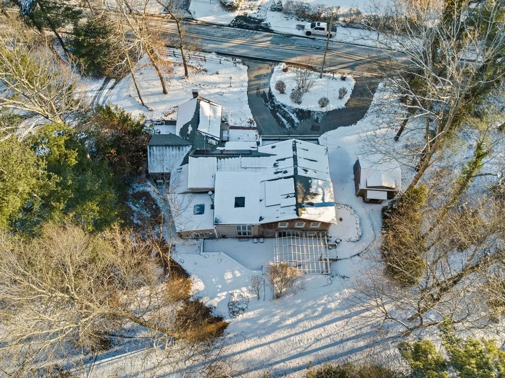 Photo of 649 Ferry St