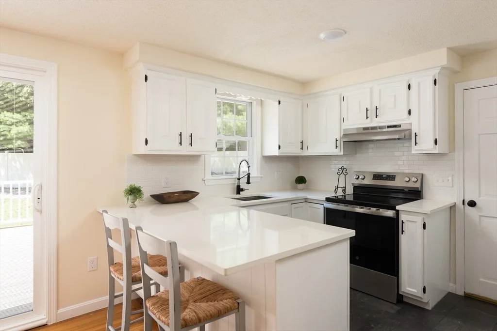 Photo of 35 Sharon Cir