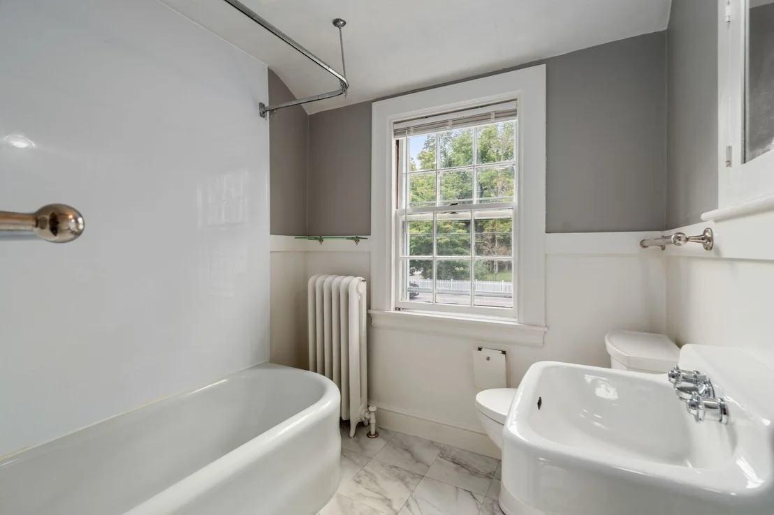 Photo of 60 Wellesley Street
