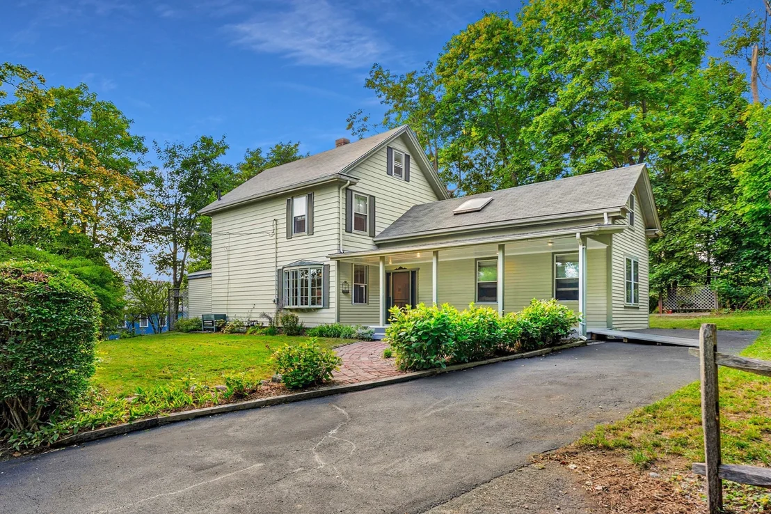 Photo of 360 Nahant Road