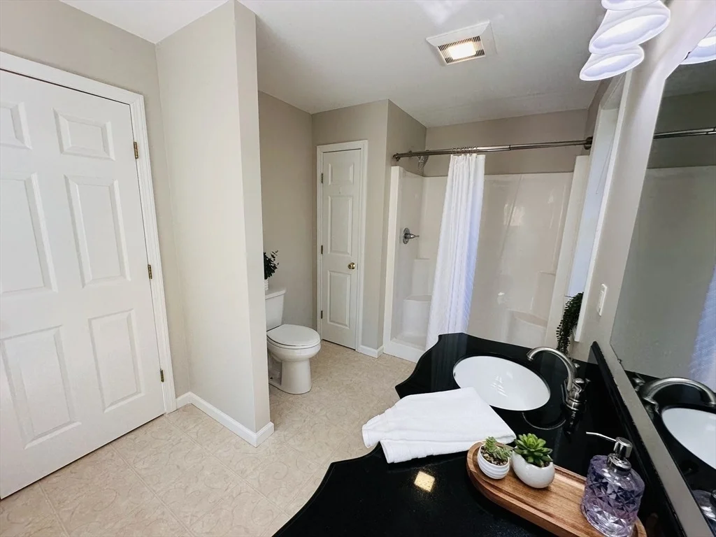 Photo of 16 Rita Ln
