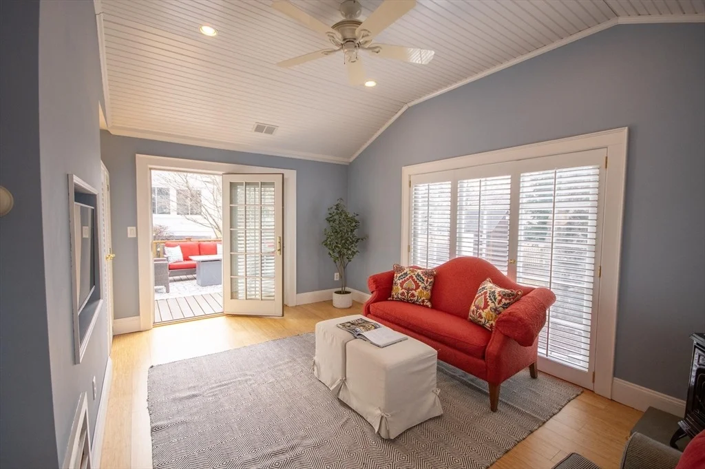 Photo of 403 Common St.