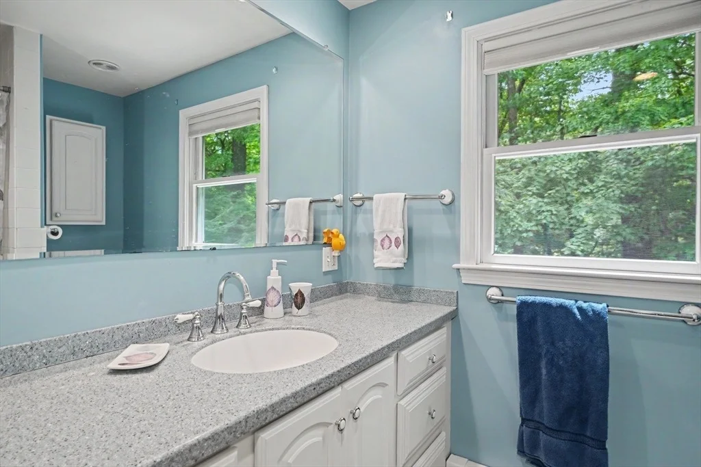 Photo of 42 Cherlyn Dr