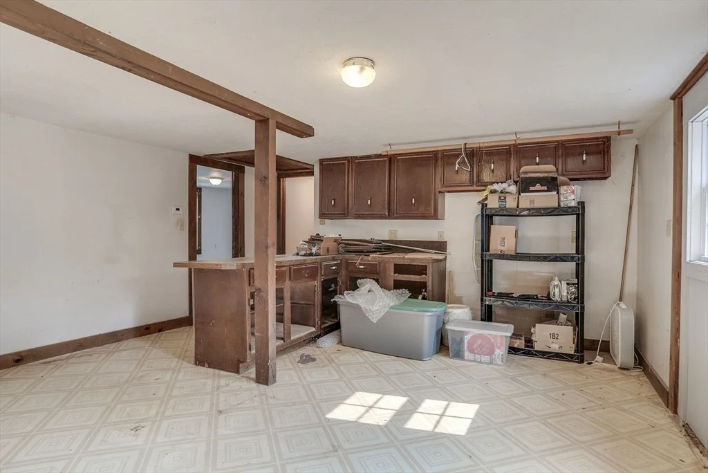 Photo of 691 River St