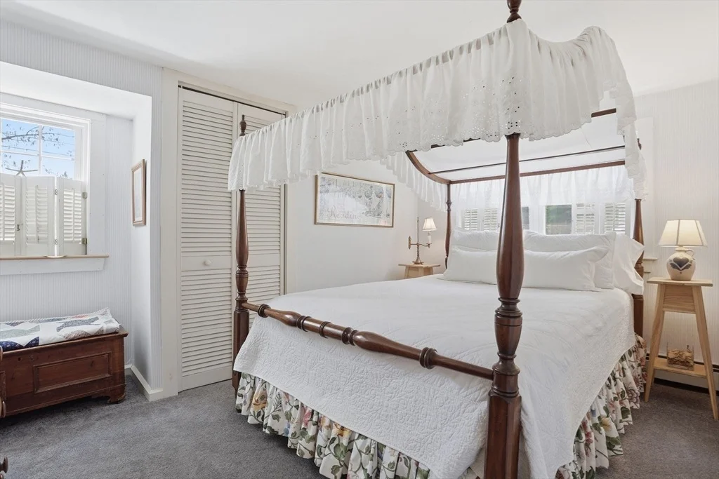 Photo of 44 Sandy Pond Rd