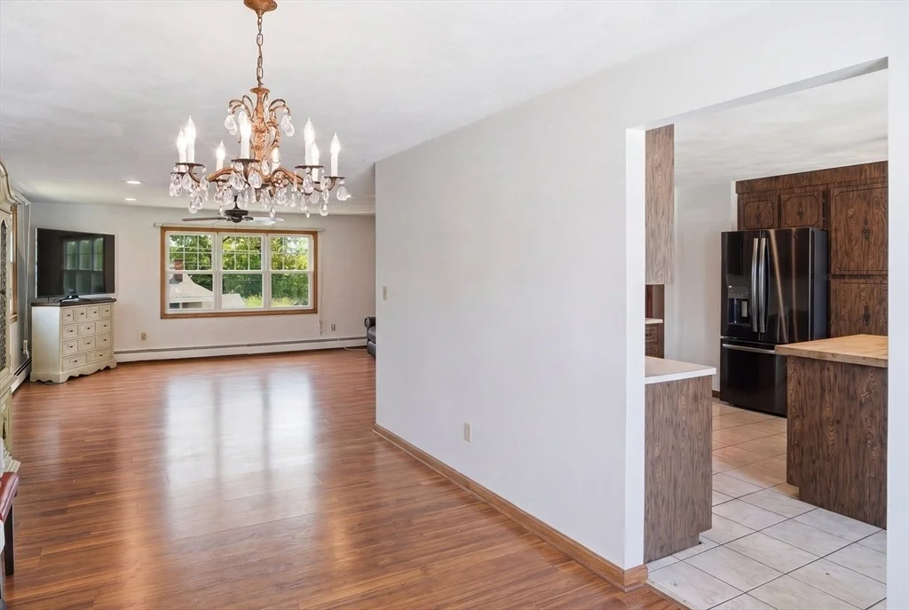 Photo of 10 Barnes Ave