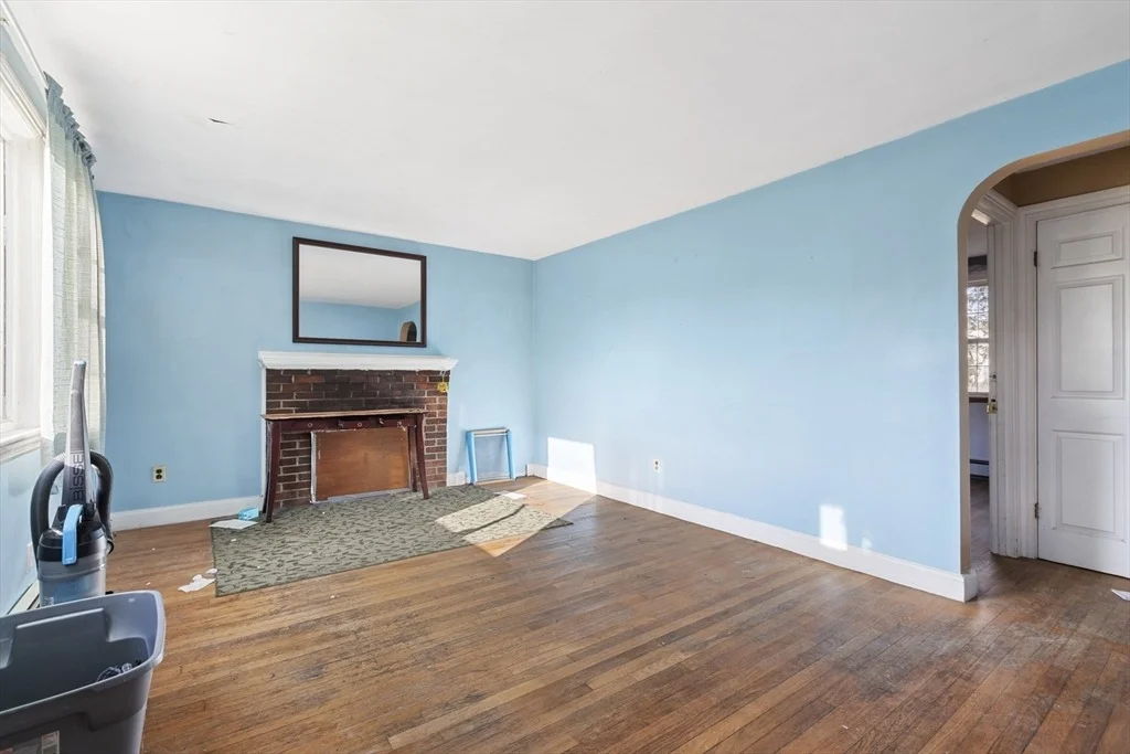 Photo of 194 Central St