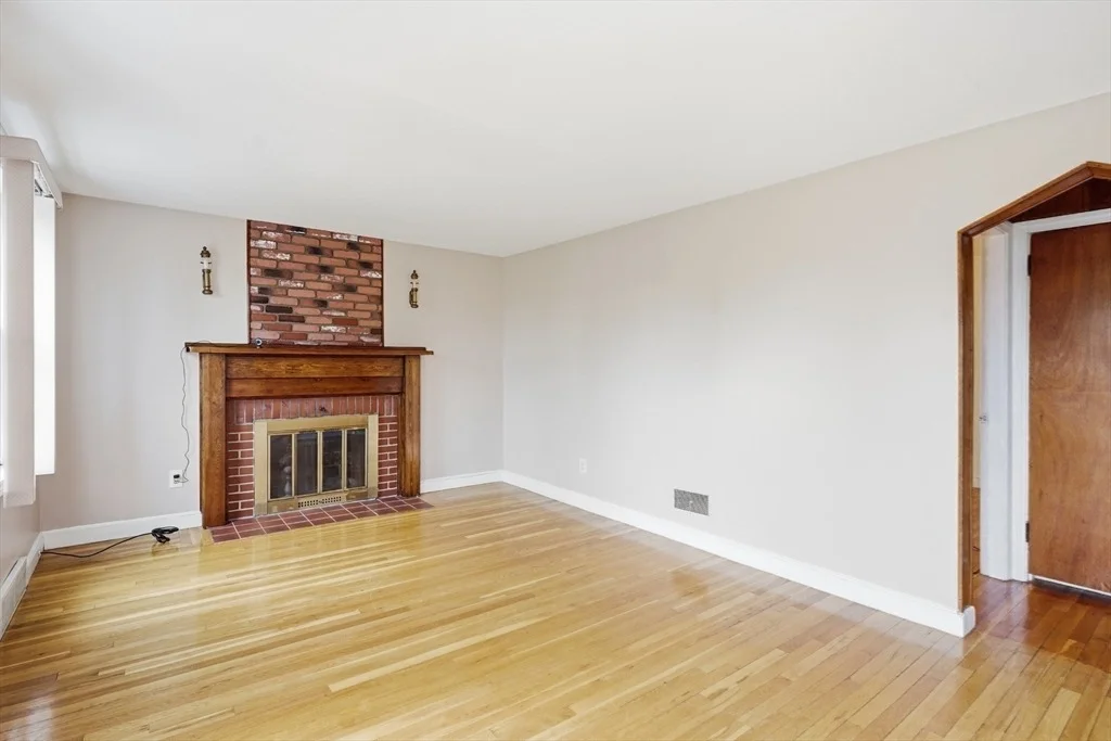 Photo of 6 Devine Rd