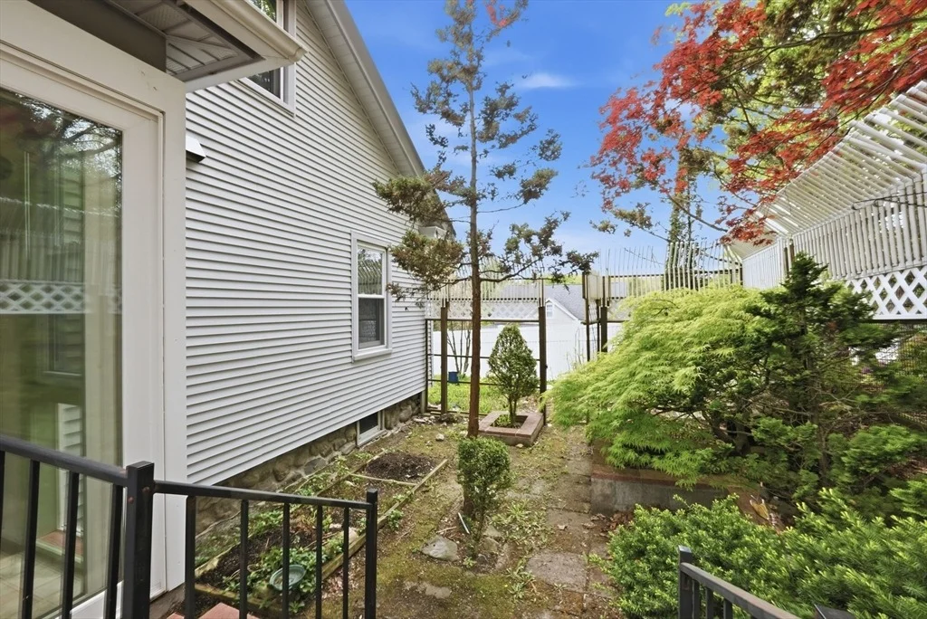 Photo of 18 Maple St
