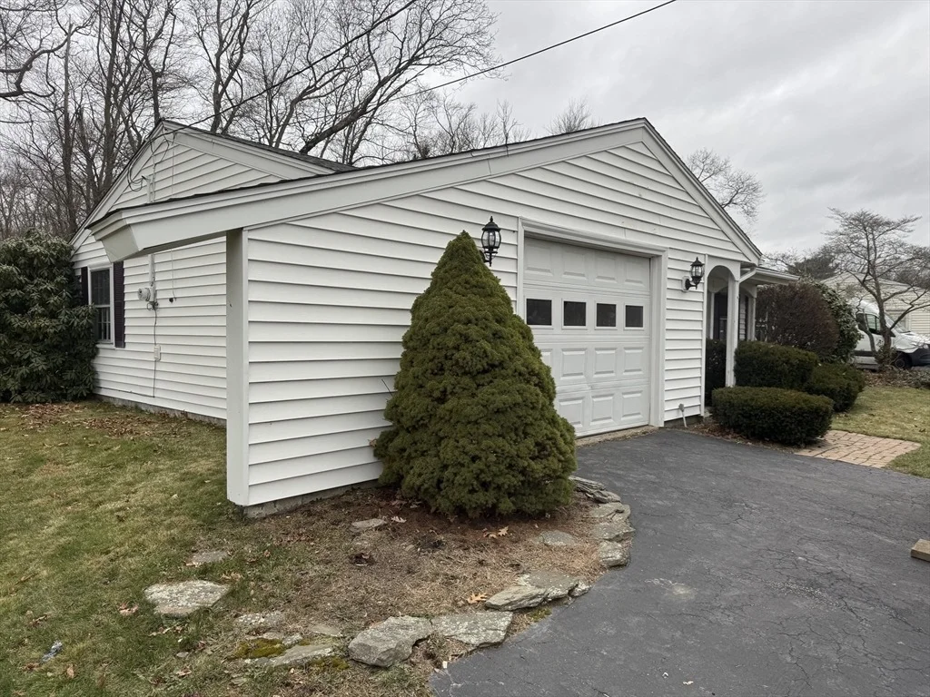Photo of 40 Alphonse Rd