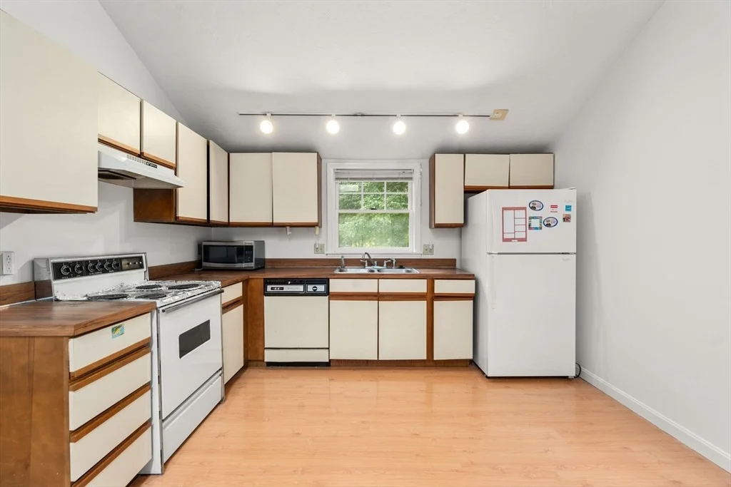 Photo of 12 Winifred Ave