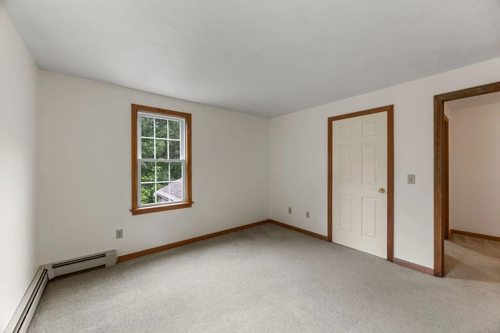 Photo of 4 Carver Dr