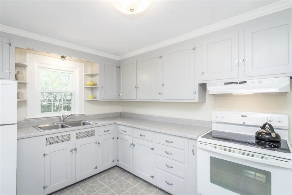 Photo of 4 Crescent St