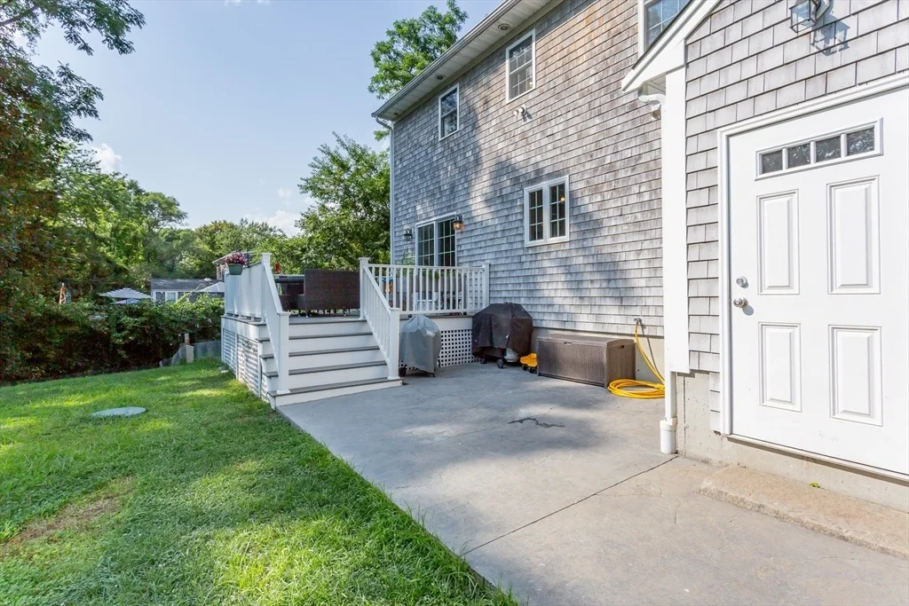 Photo of 590 Front St