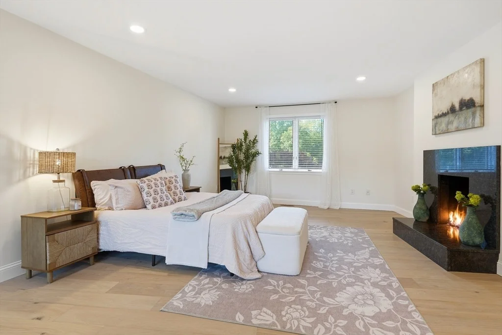 Photo of 93 Jonquil