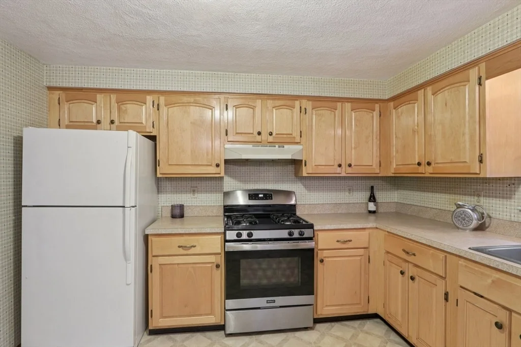 Photo of 8 Glenn Dr