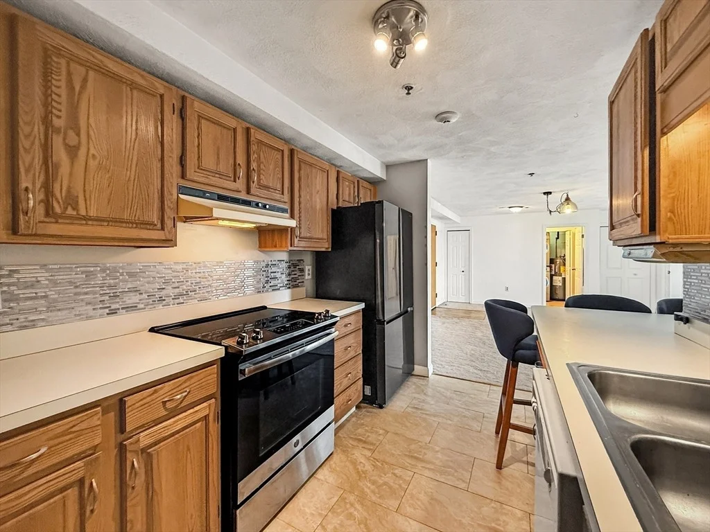 Photo of Unit 304 at 39 Parlin St
