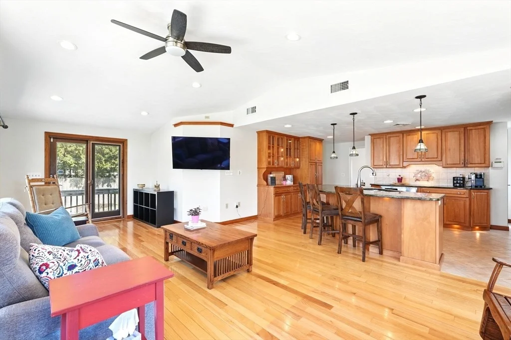 Photo of 319 Casey Dr