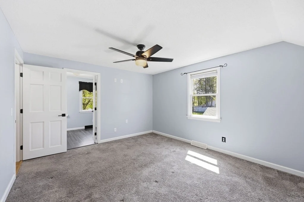 Photo of 33 Winding Ln