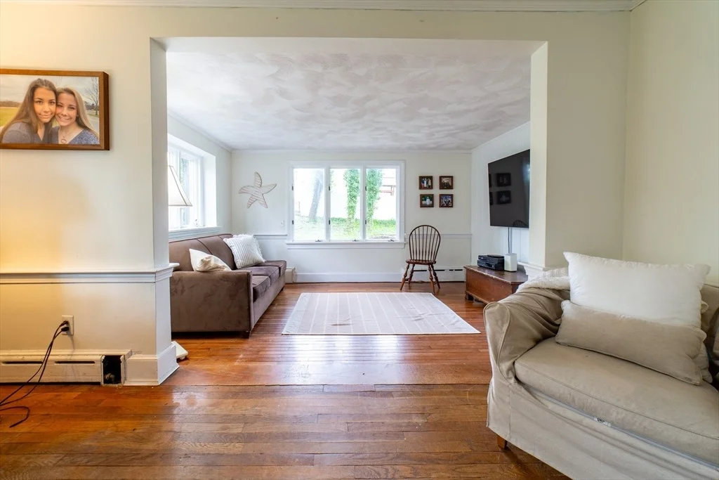 Photo of 30 Veery Rd
