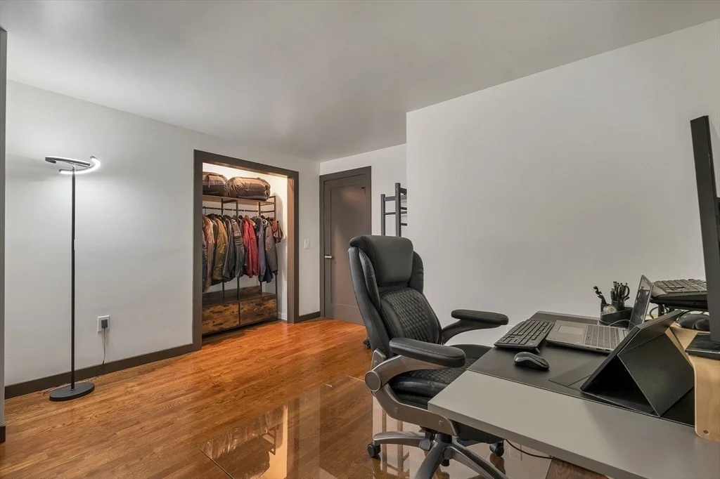 Photo of 20 Fox Den Road