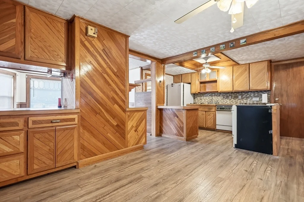Photo of 35 Maplewood Ave