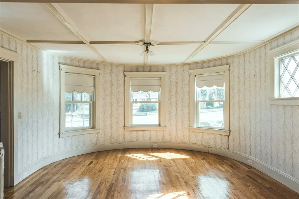 Photo of 7 Kent Cir