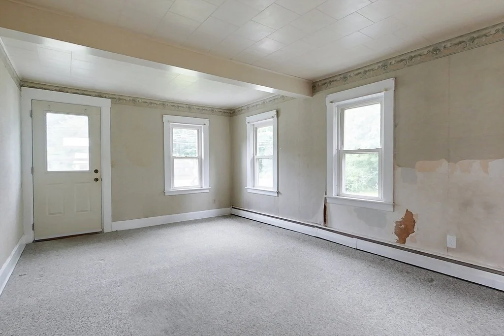 Photo of 321 Main St