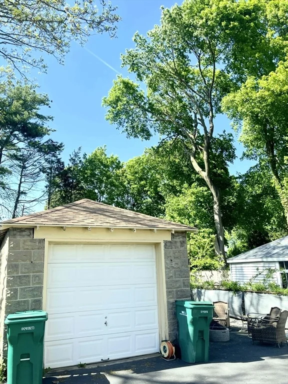 Photo of 27 Springvale Ave