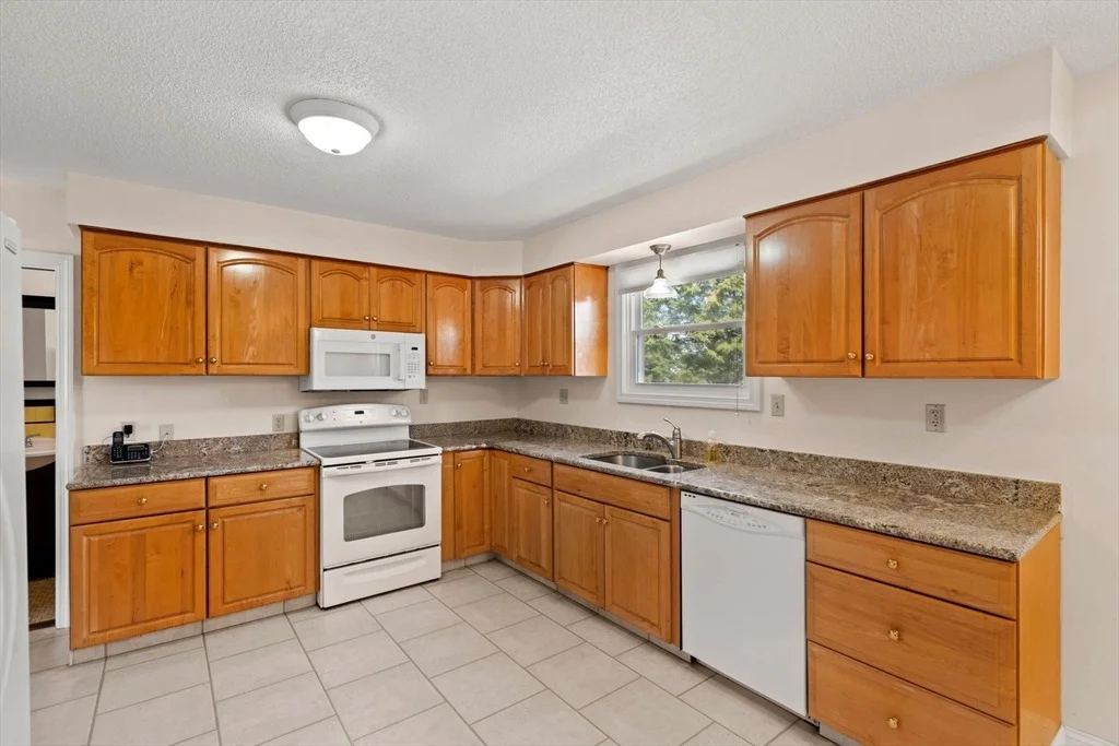 Photo of 74 Durso Ave