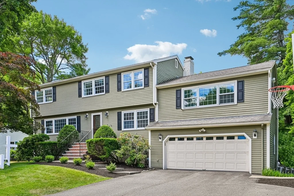 Photo of 6 Briarwood Dr