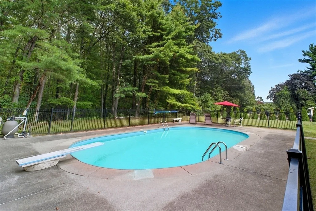 Photo of 120 Northfield Rd