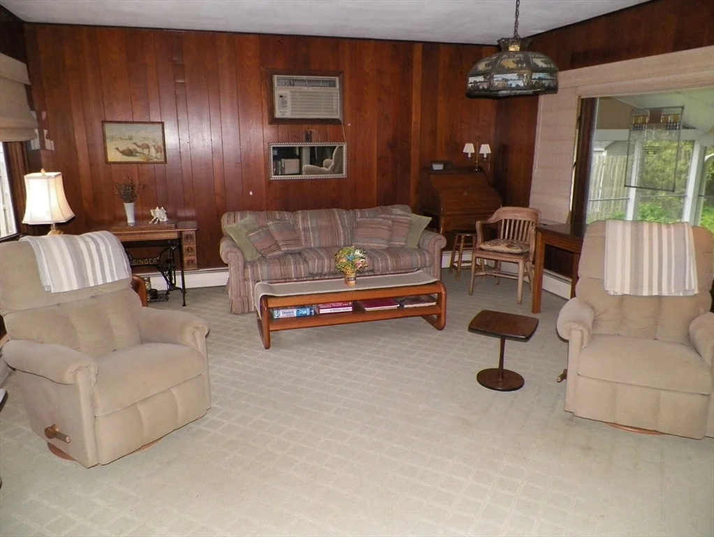 Photo of 7 Maple Ln