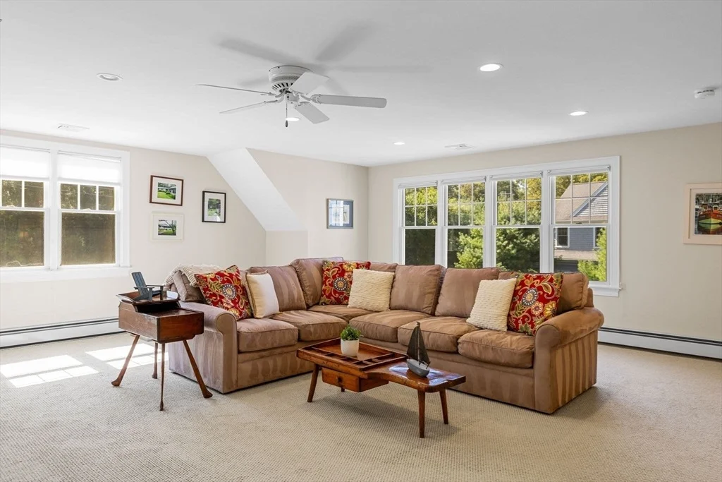 Photo of 783 Santuit-Newton