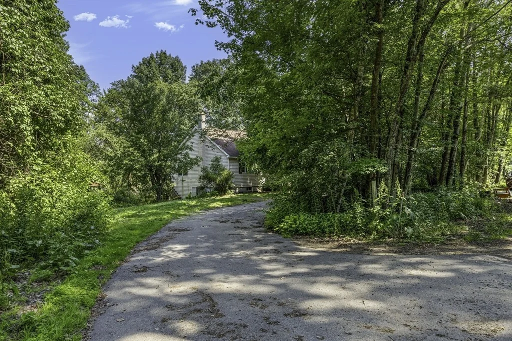 Photo of 800 Town Farm Rd
