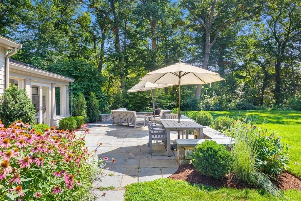 Photo of 44 William Fairfield Dr