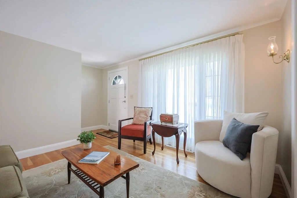Photo of 5 Ronna Rd