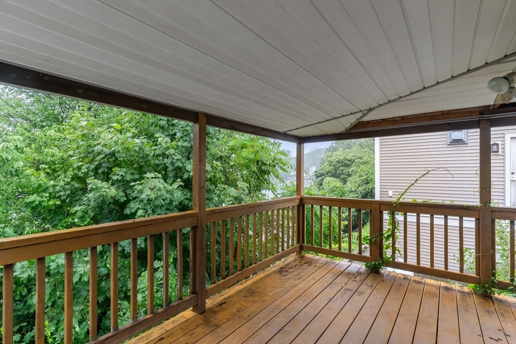 Photo of 21 Edgemere Blvd