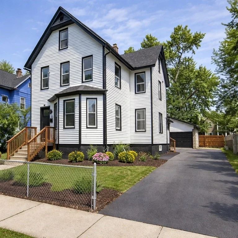 Photo of 25 Dawes St.
