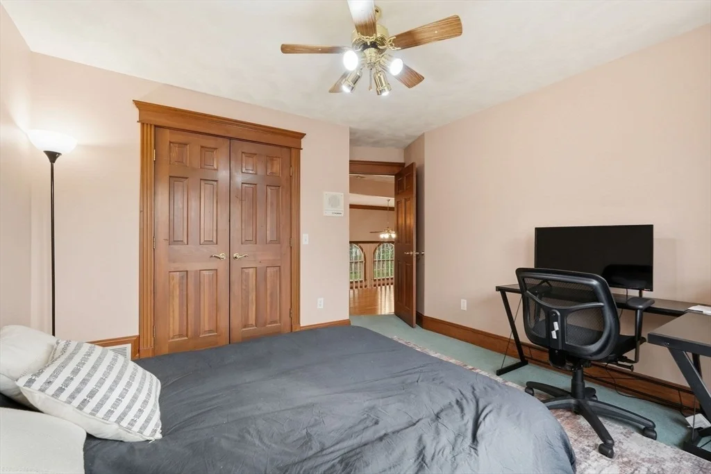 Photo of 42 Gary Dr