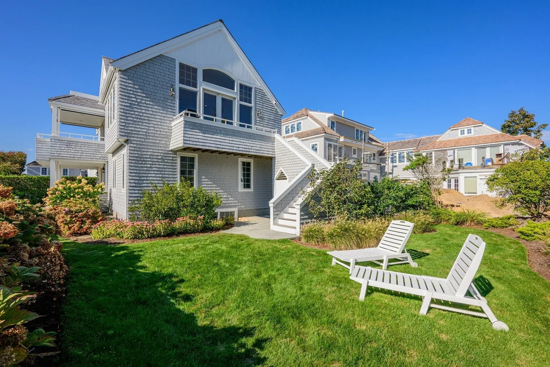 Photo of 122 Shore Drive West