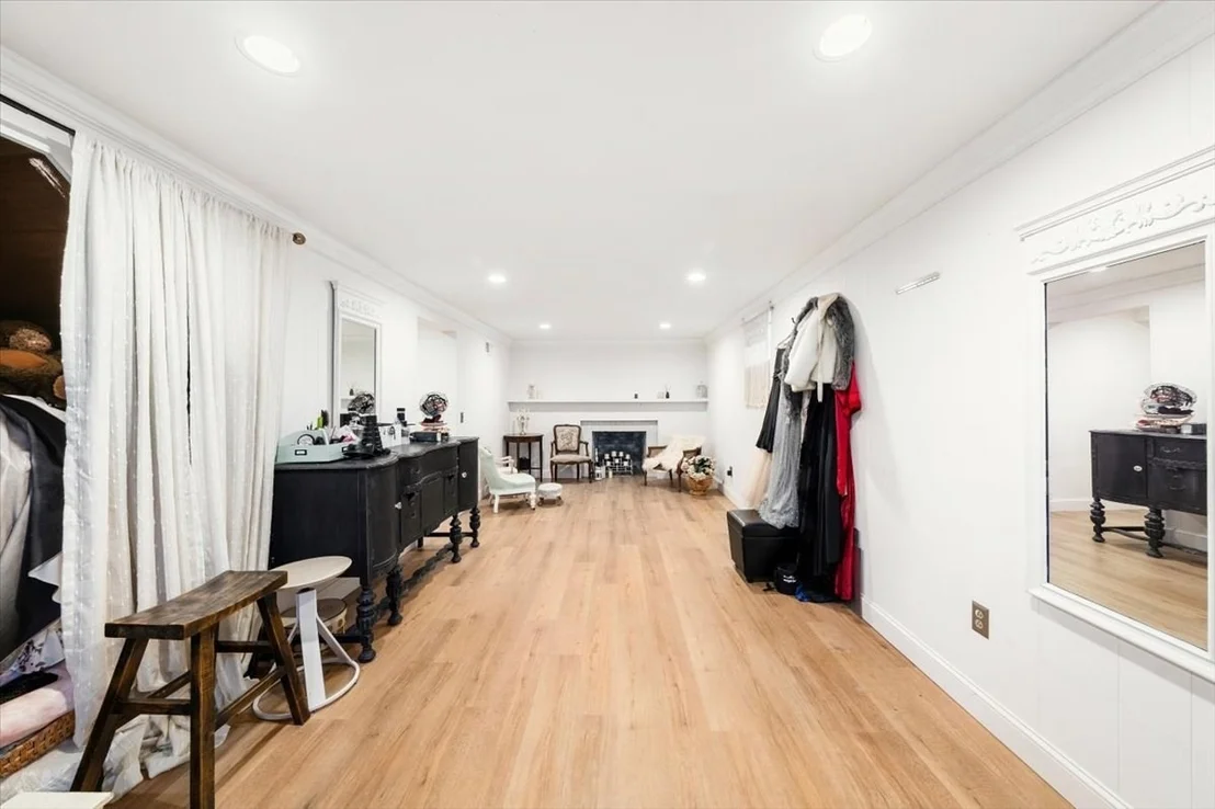 Photo of 147 Howe Street