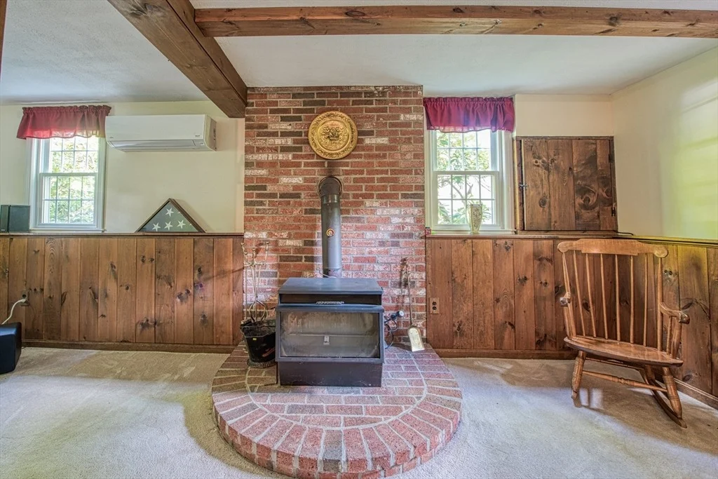 Photo of 25 Laurie Cir