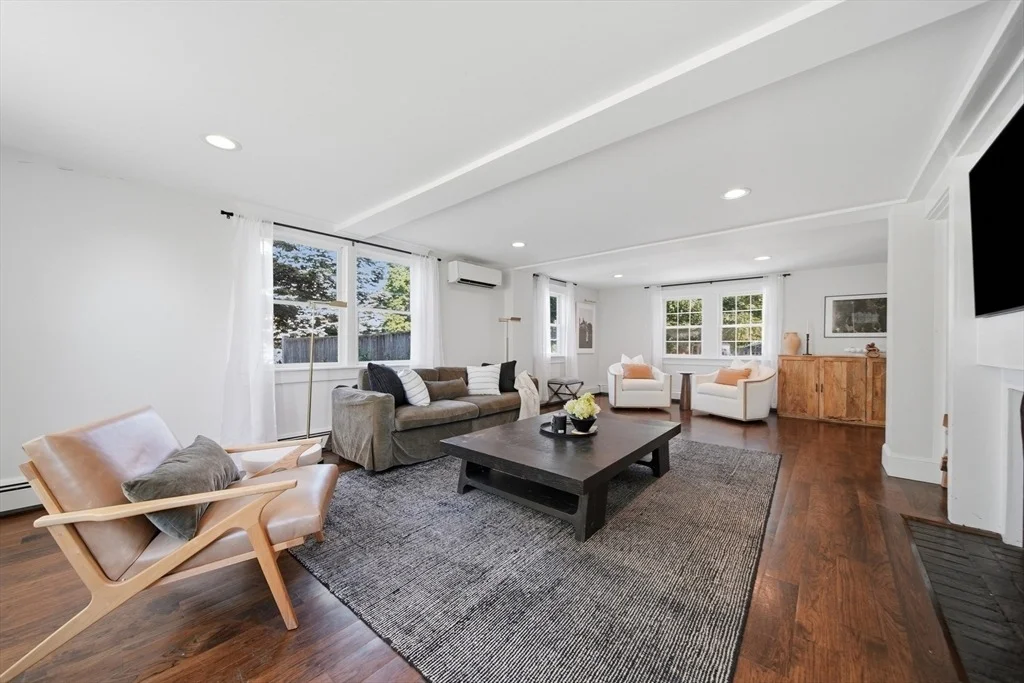 Photo of 105 Bow St