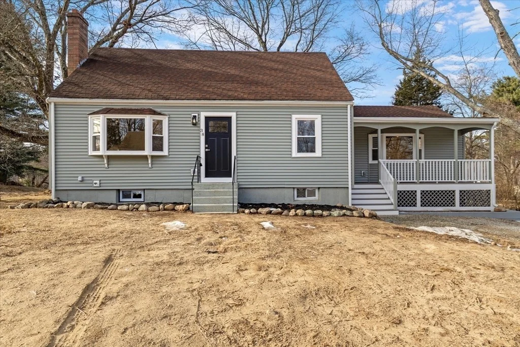 Photo of 38 Conlyn Ave
