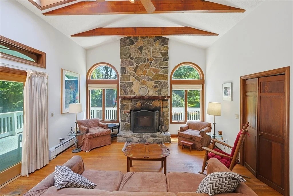 Photo of 1775 Drift Rd