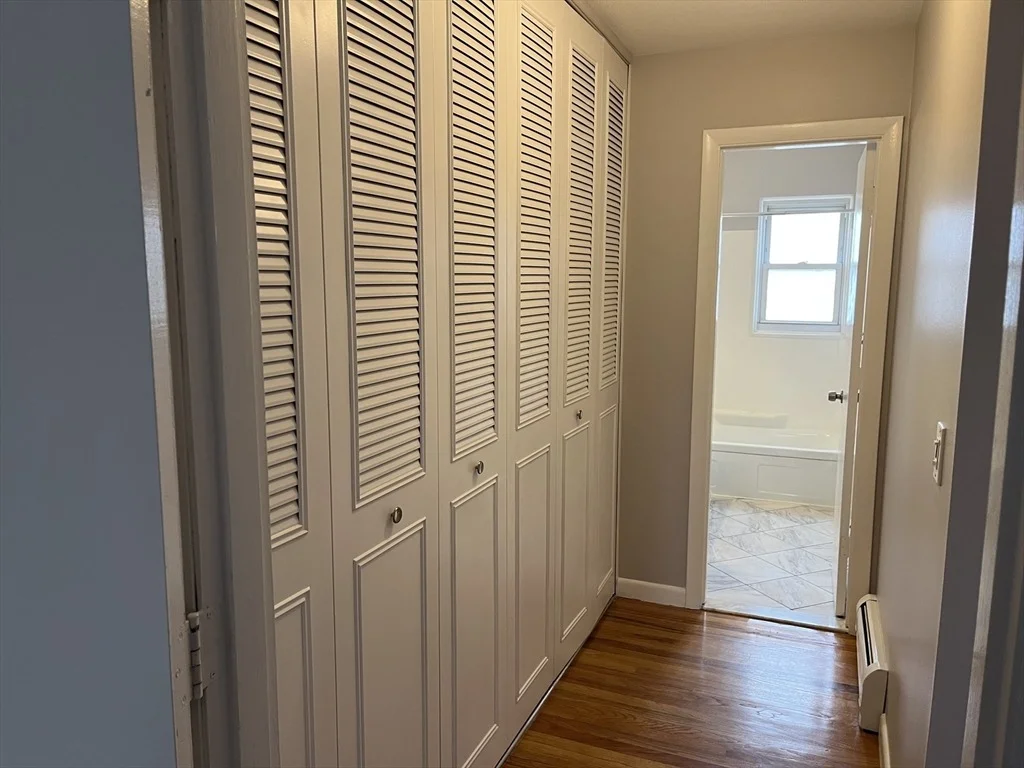 Photo of Unit C at 114 Colonial Cir